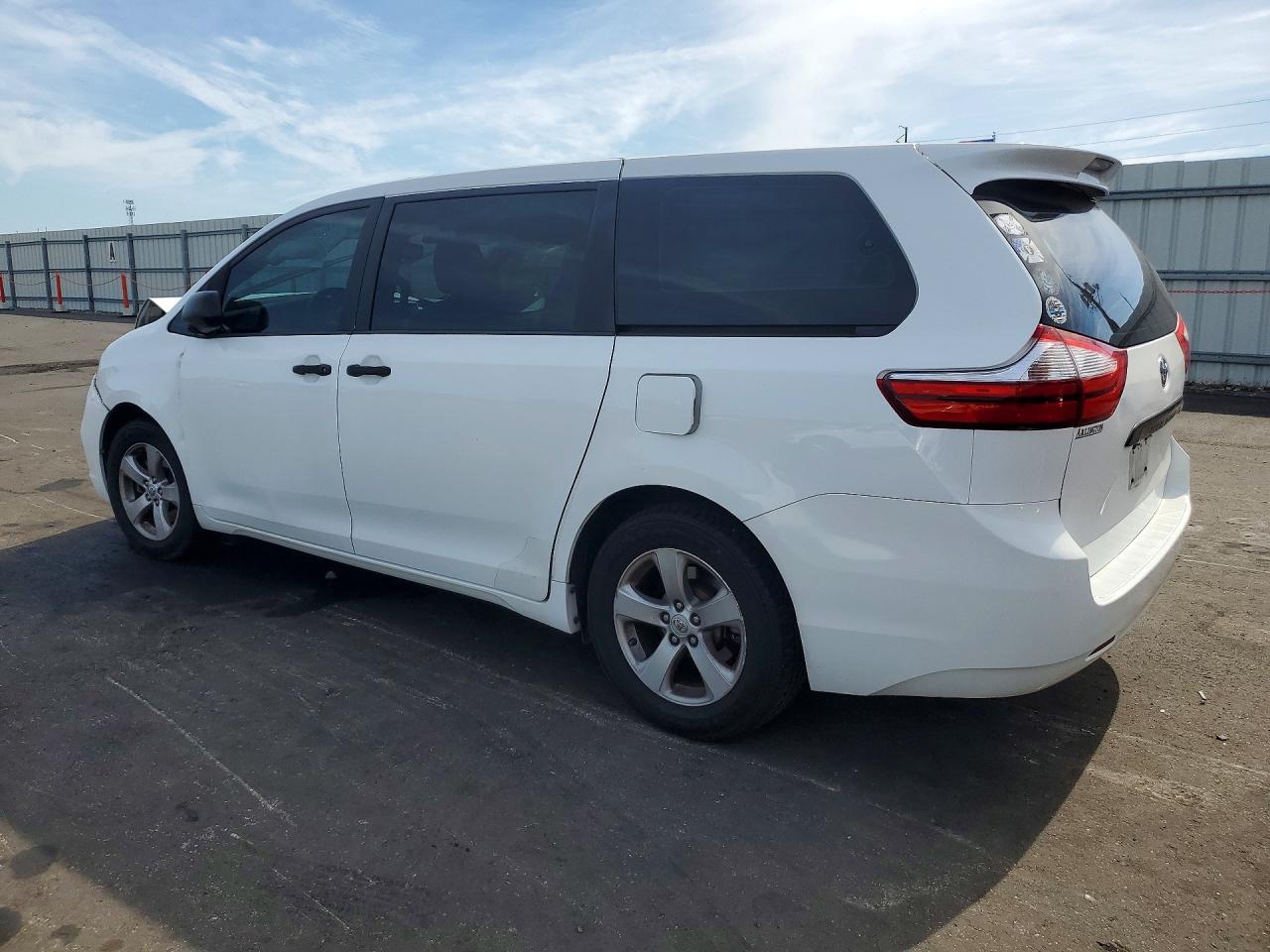 Toyota Sienna L 7-passenger