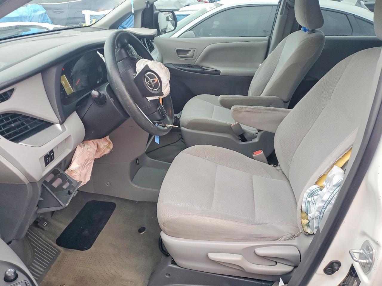 Toyota Sienna L 7-passenger