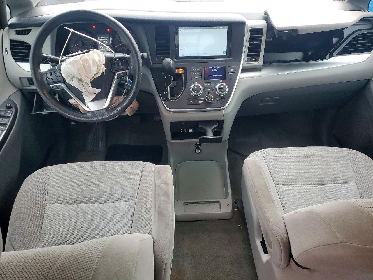 Toyota Sienna L 7-passenger
