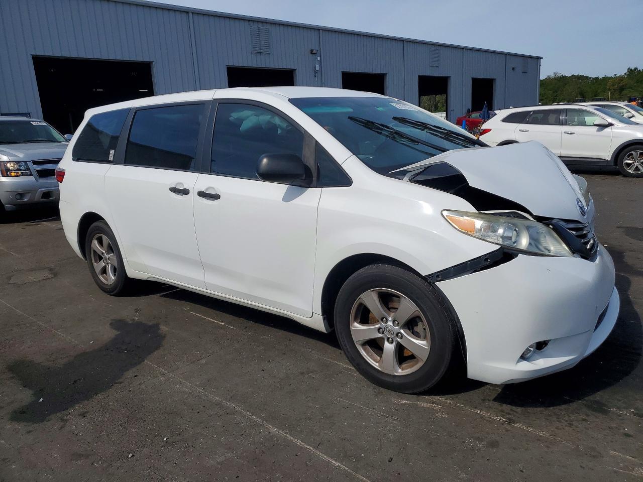Toyota Sienna L 7-passenger