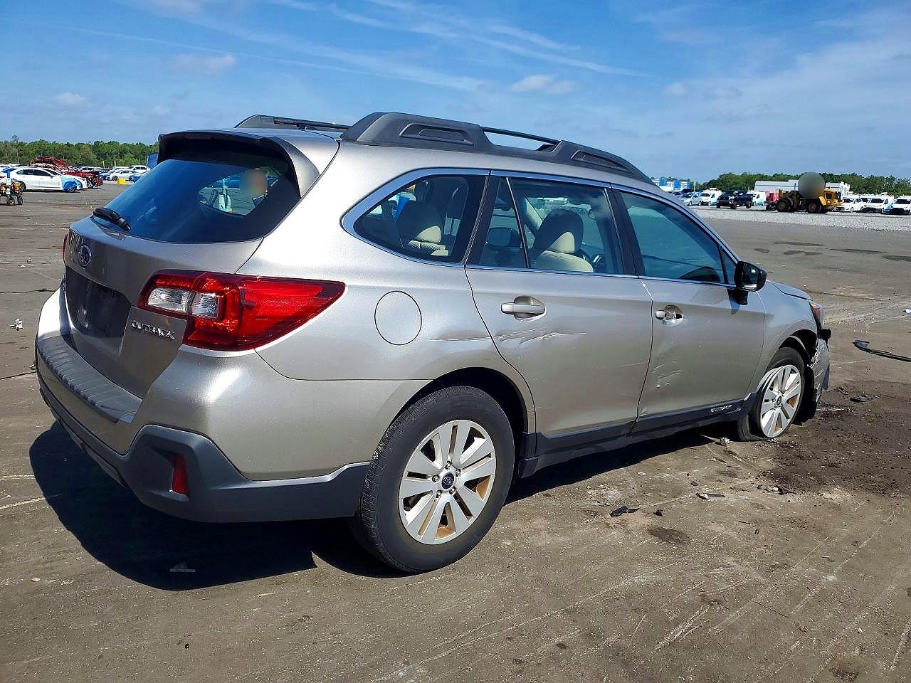 Subaru Outback 2.5i