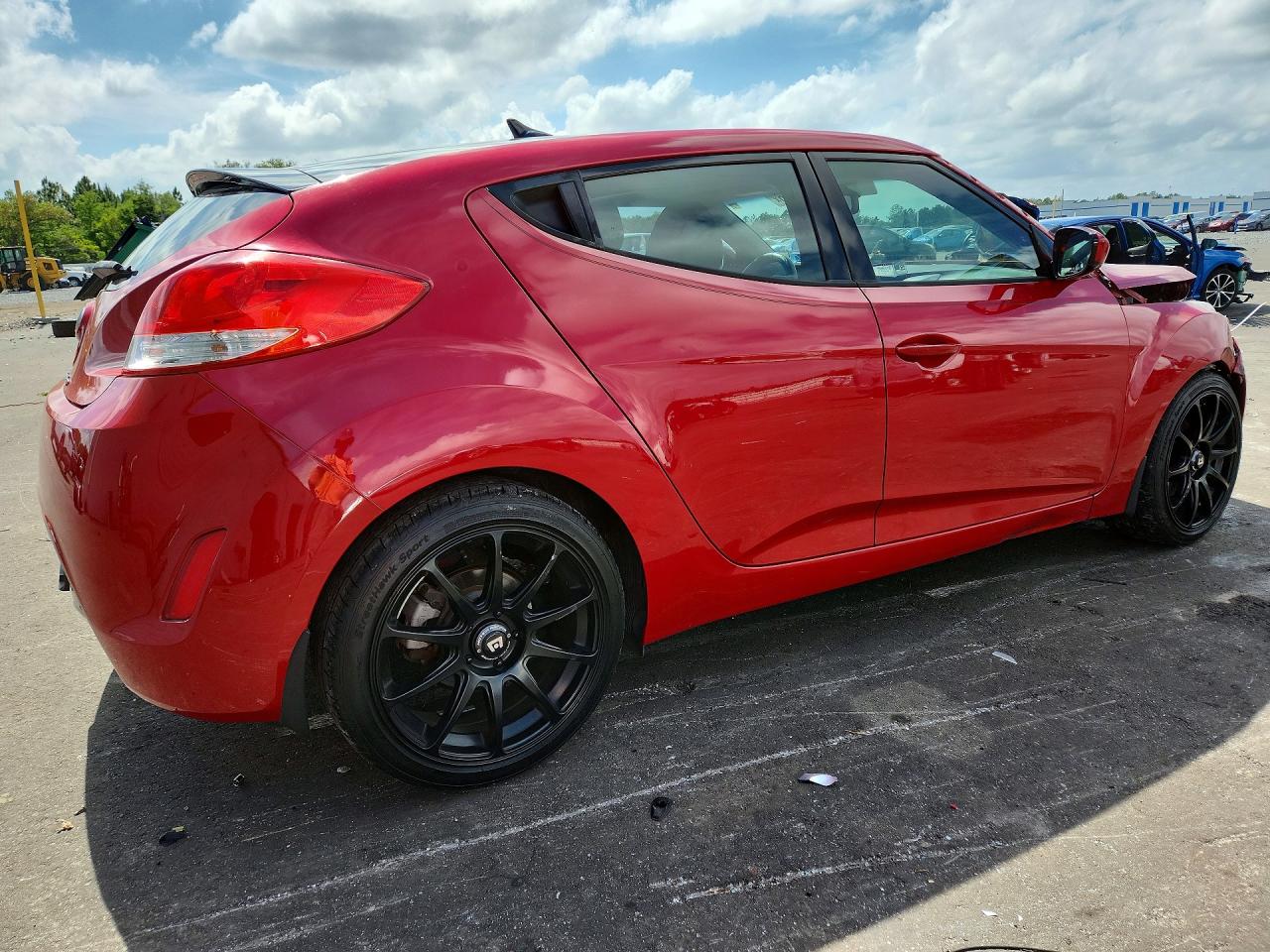 Hyundai VELOSTER Base