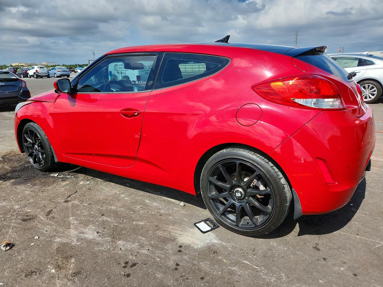 Hyundai VELOSTER Base