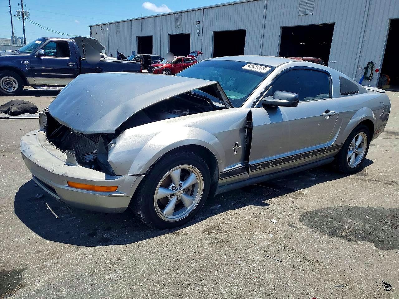 Salvage Ford Mustang Image