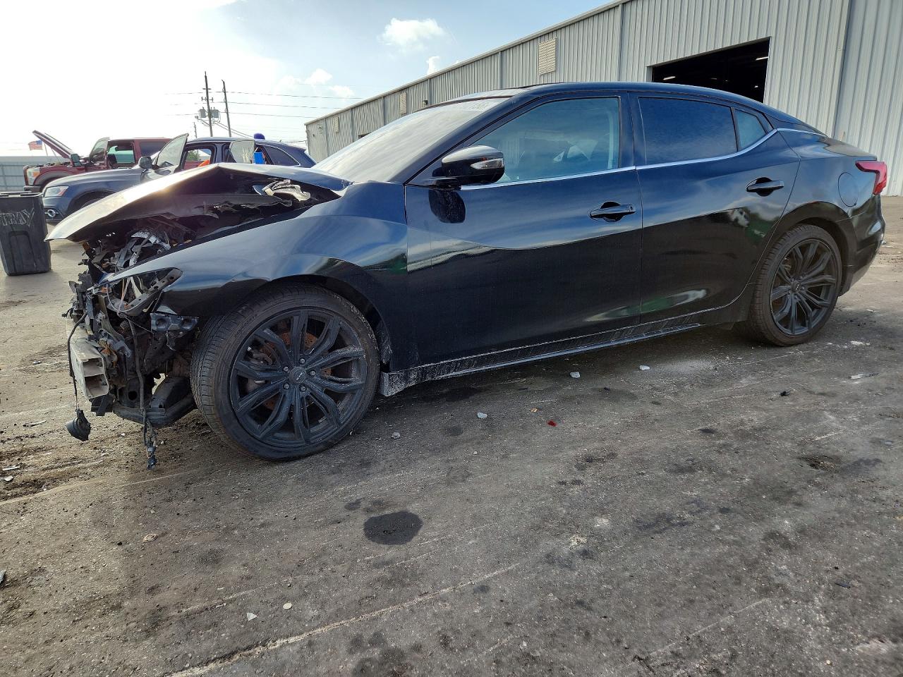 Salvage Nissan Maxima Image