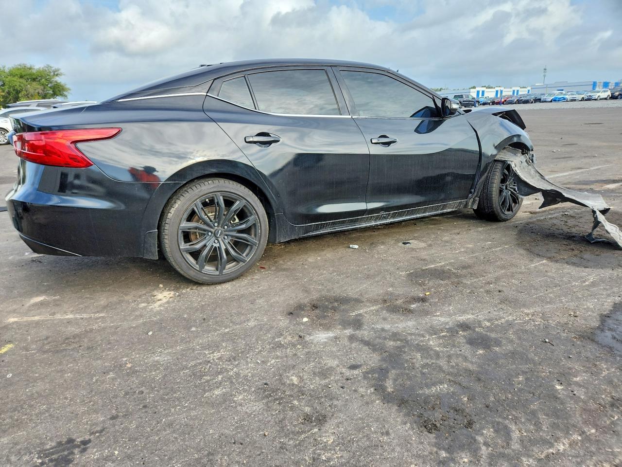 Nissan Maxima Platinum