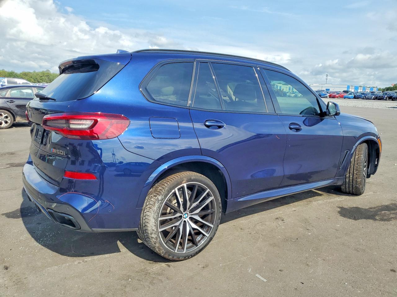 BMW X Series M50i