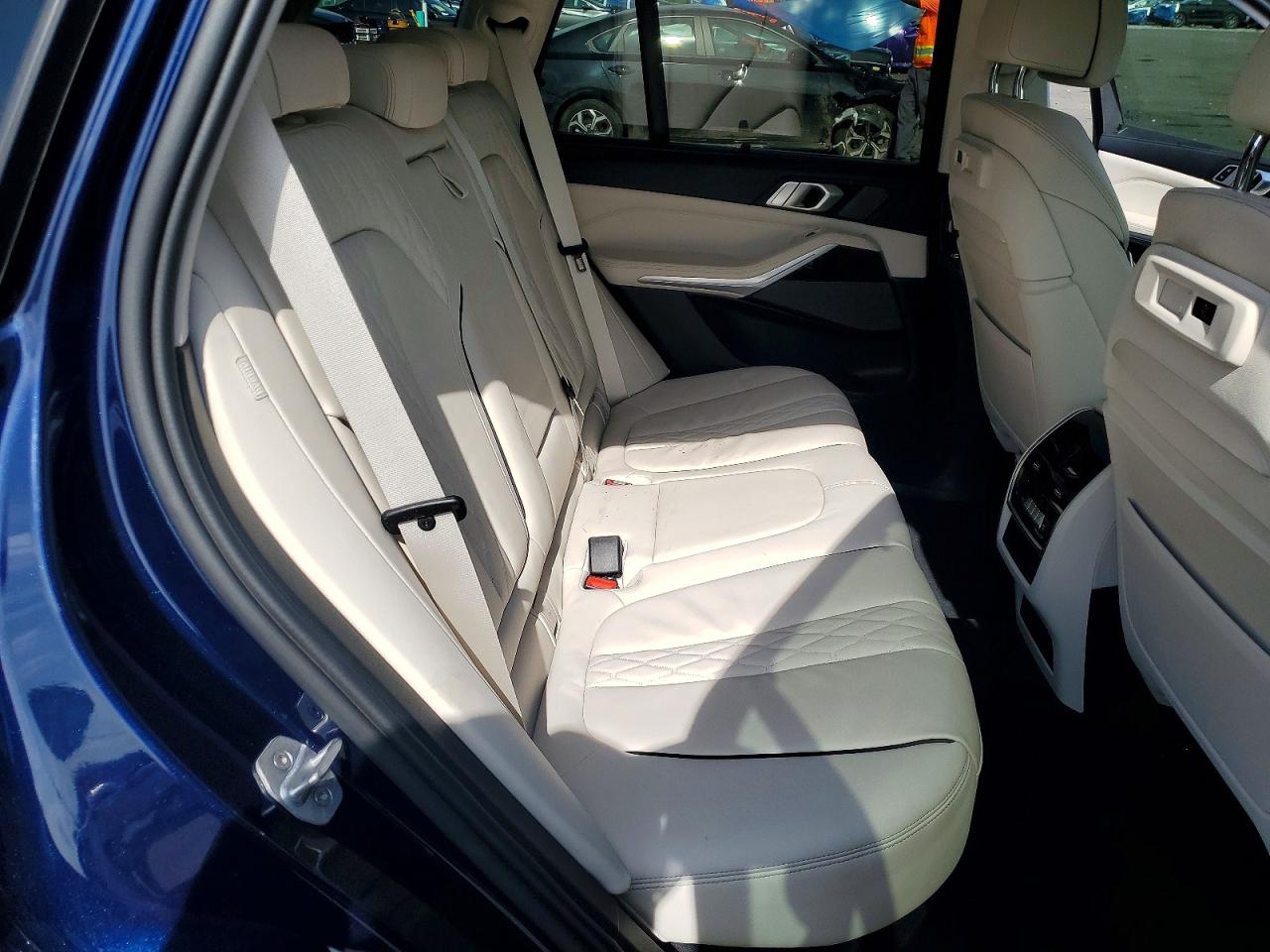 BMW X Series M50i