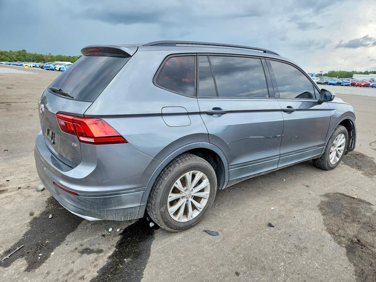 Volkswagen Tiguan S