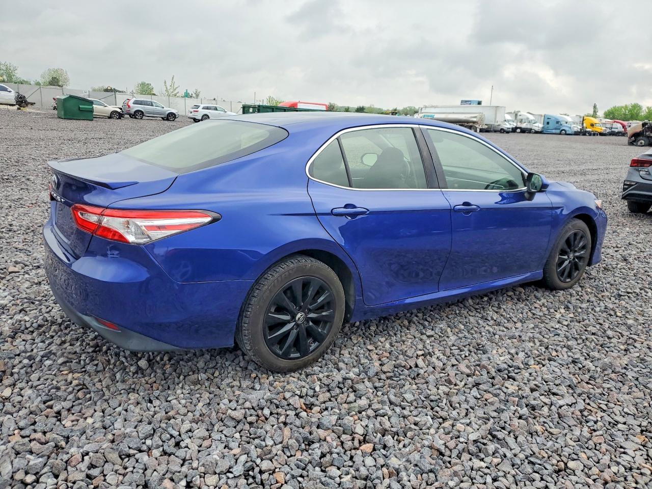 Toyota Camry Le