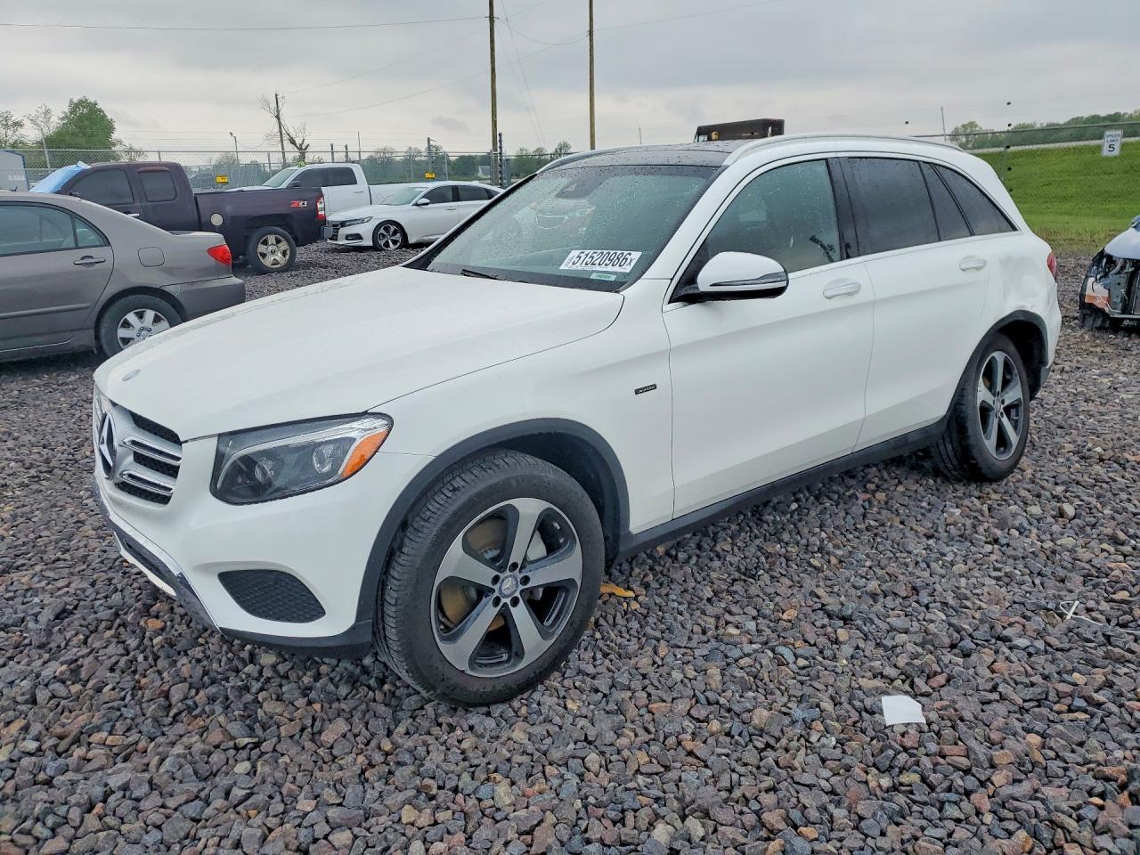 Salvage Mercedes-Benz GLC Image