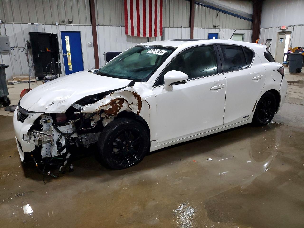 Salvage Lexus Ct Image