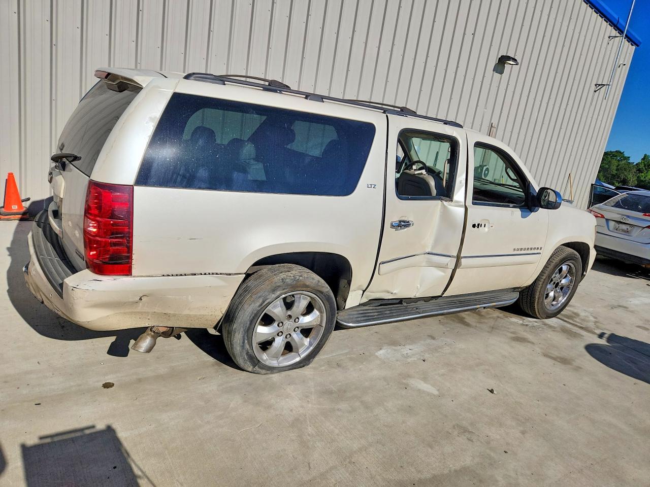 Chevrolet Suburban C1500 Ls