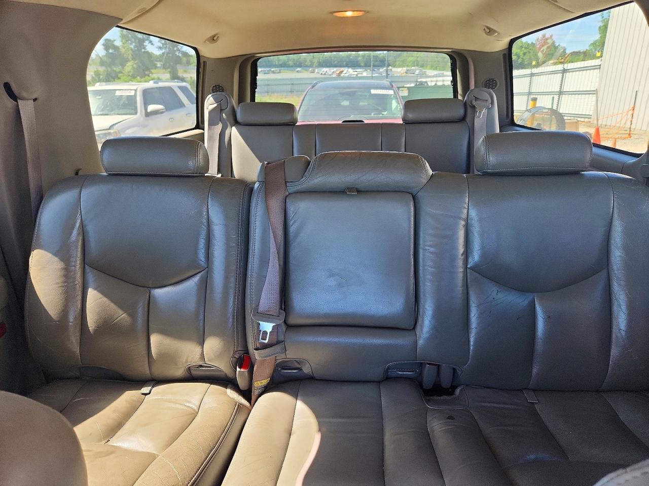 Chevrolet Suburban C1500