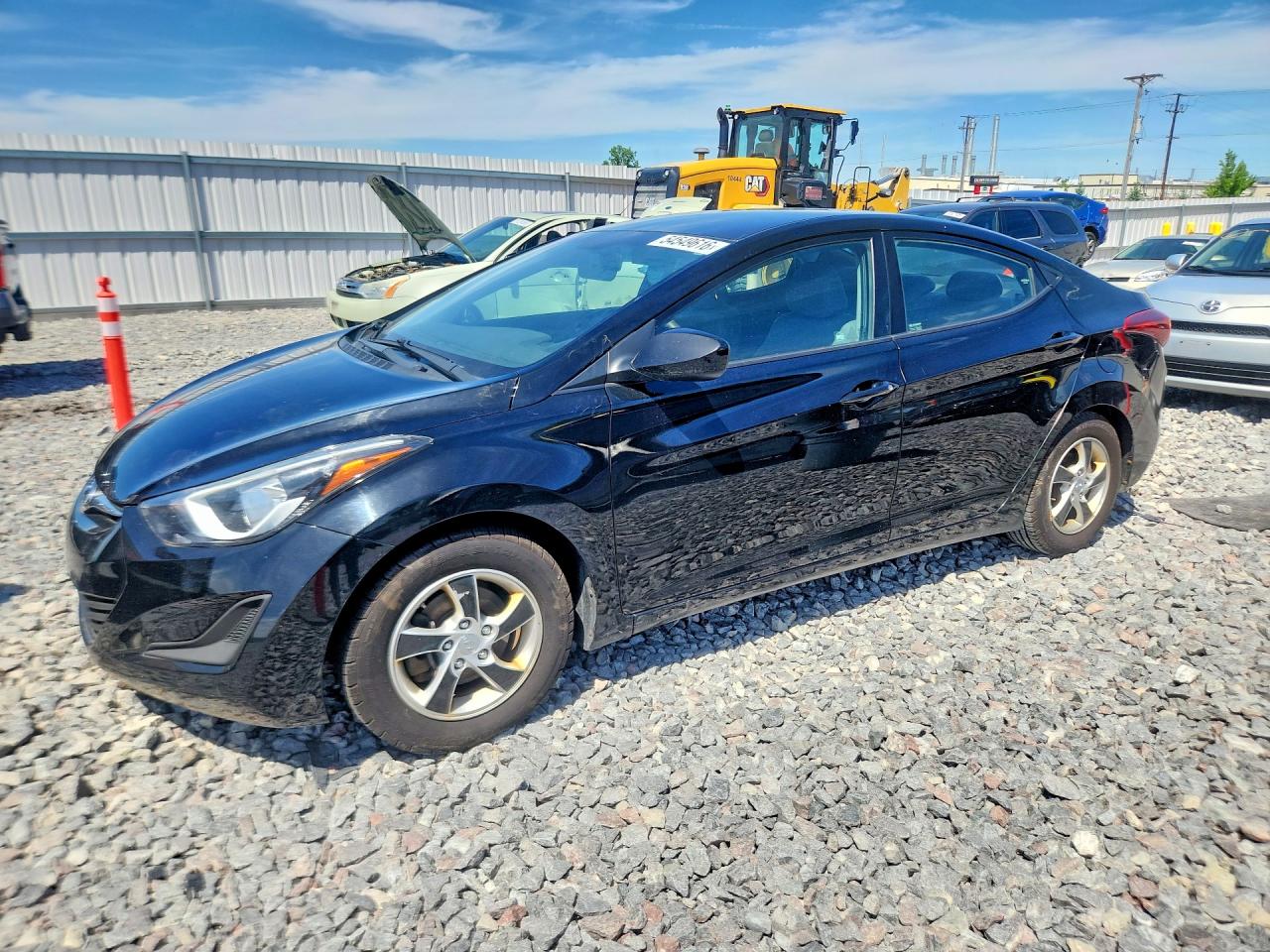 Salvage Hyundai ELANTRA Image