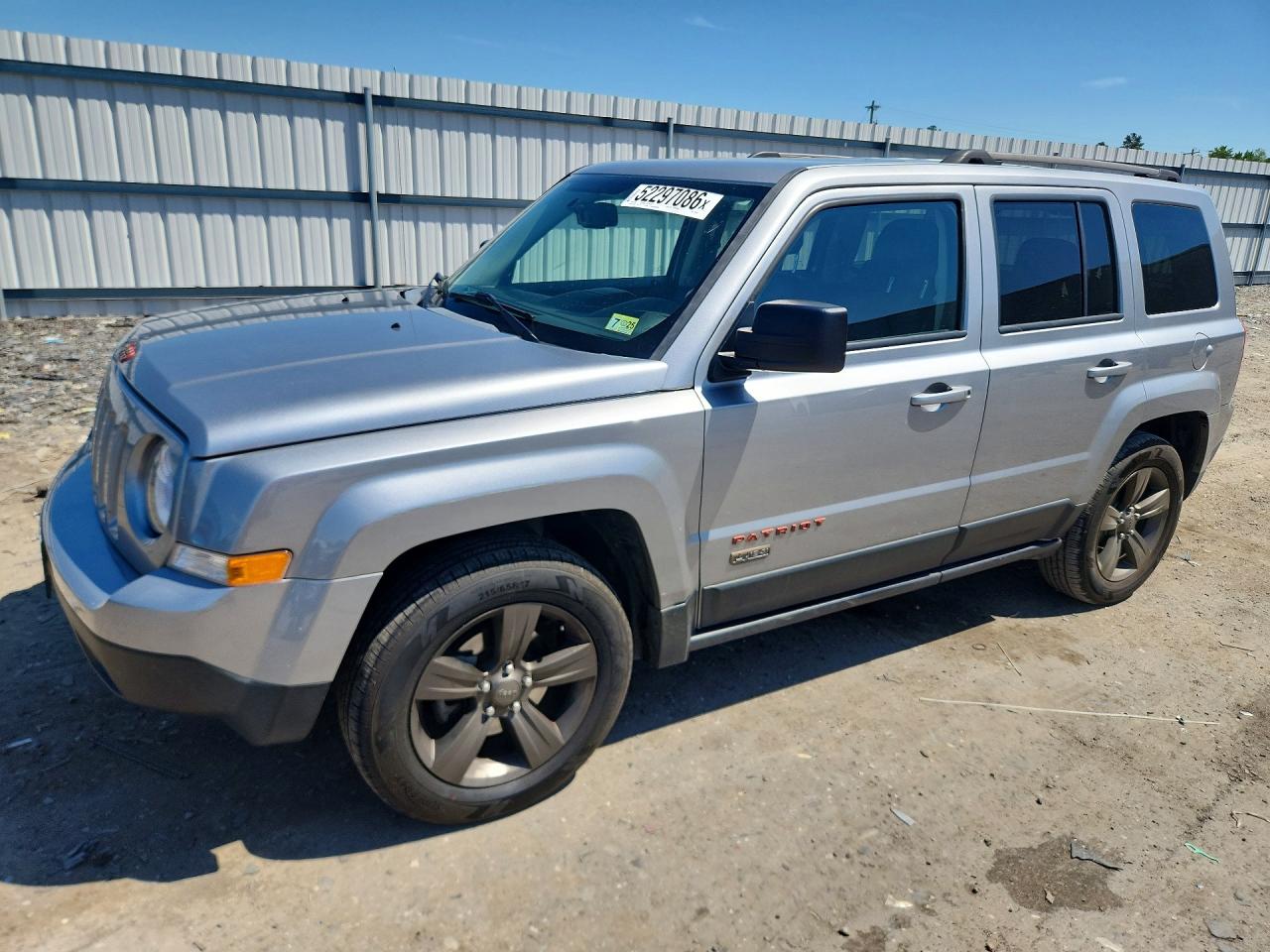 Salvage Jeep Patriot Image