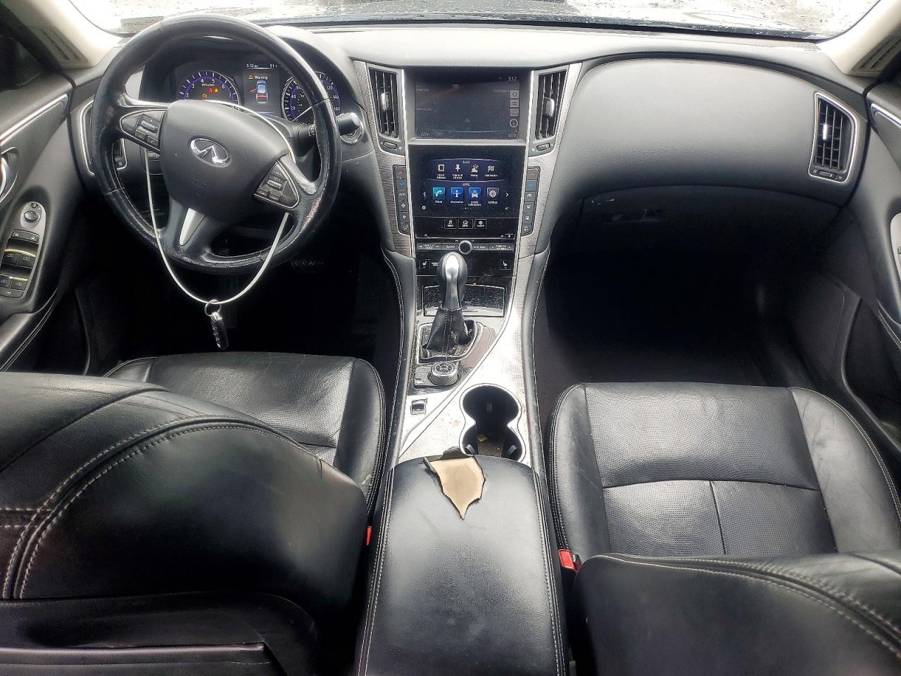 INFINITI Q50 Premium
