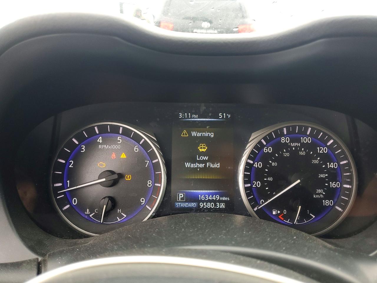 INFINITI Q50 Premium