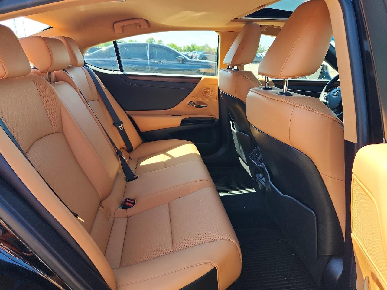 Lexus Es Base