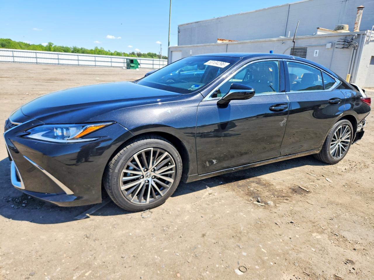 Salvage Lexus Es Image