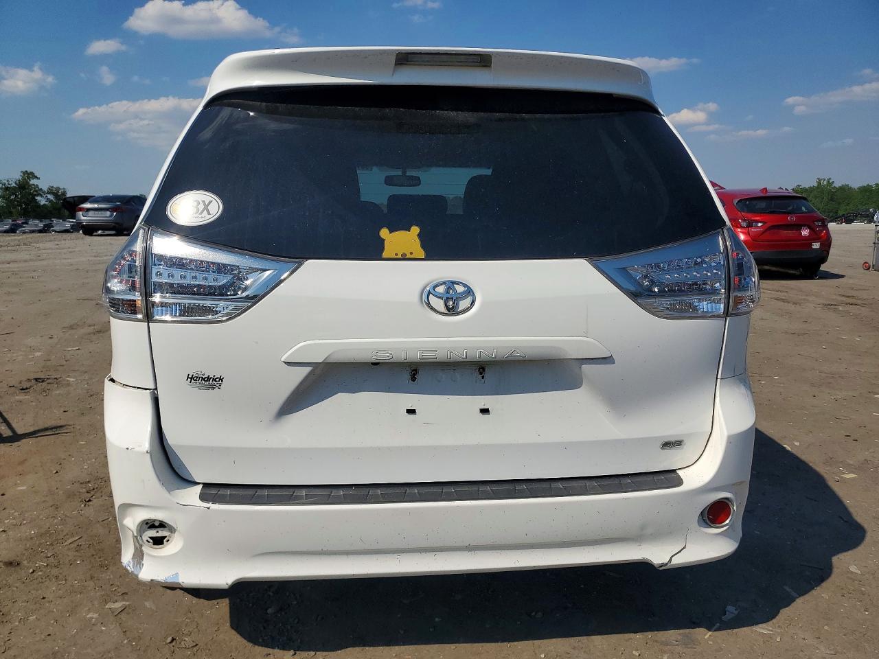 Toyota Sienna Se
