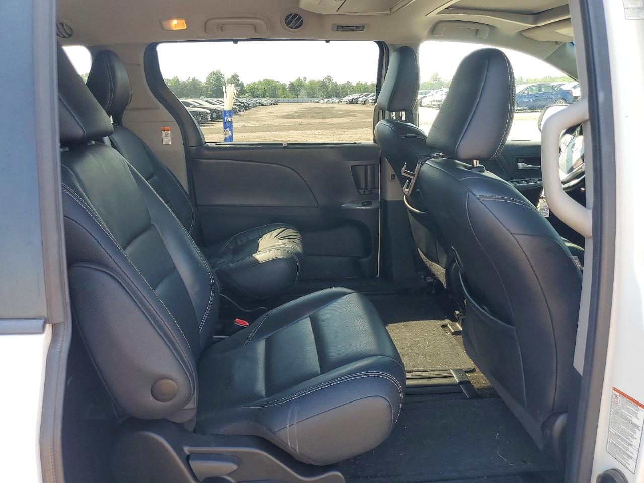 Toyota Sienna Se