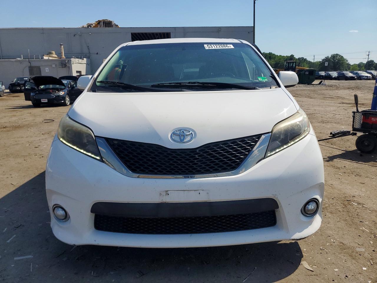 Toyota Sienna Se