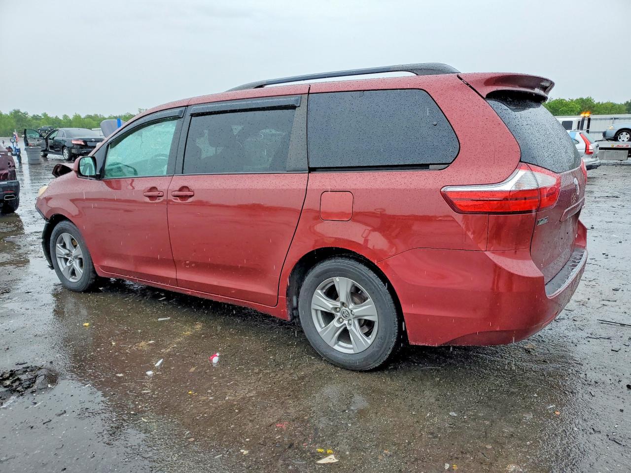 Toyota Sienna Le