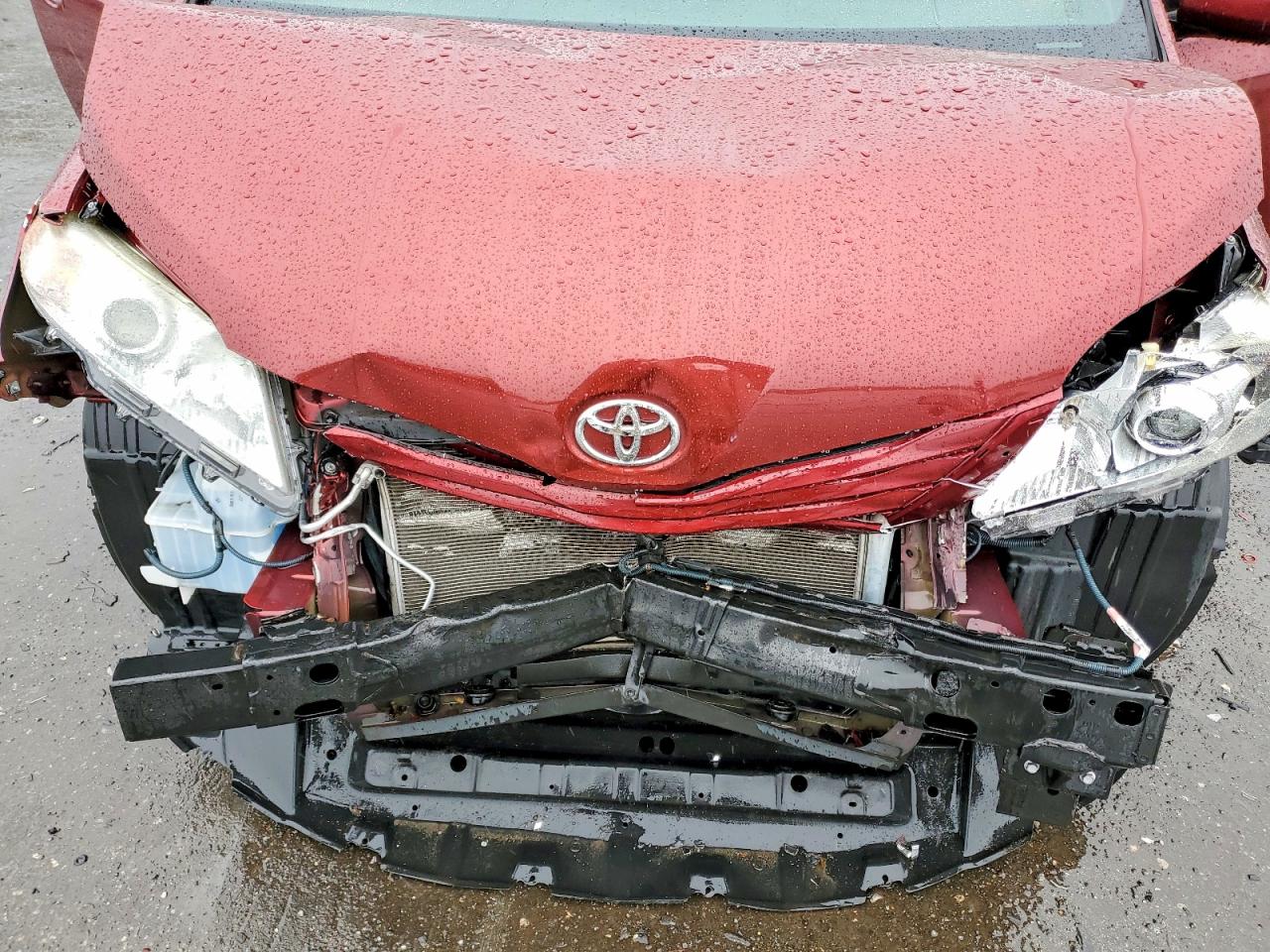 Toyota Sienna Le