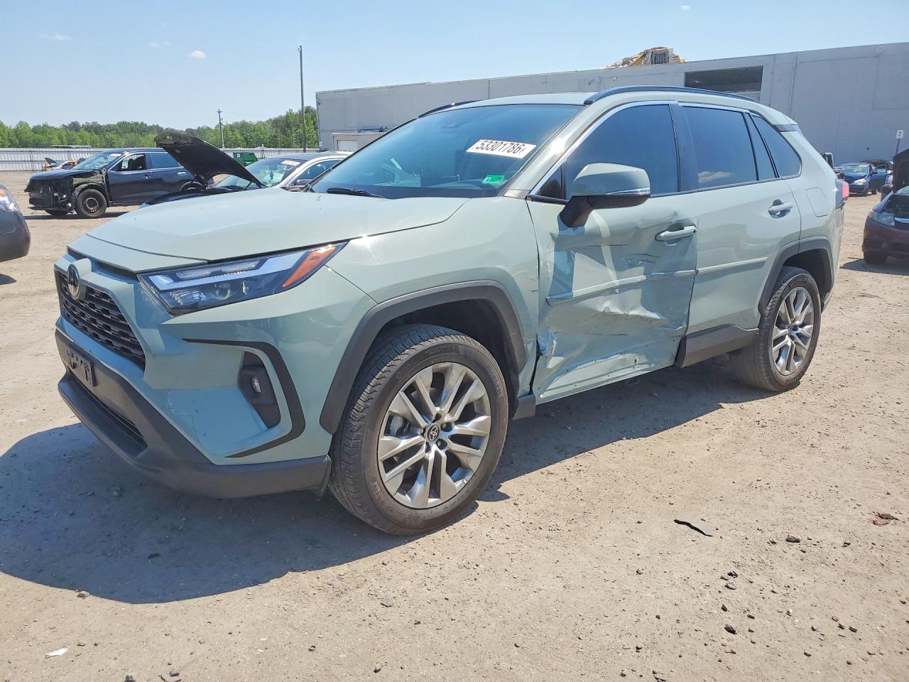 Salvage Toyota RAV4 Image
