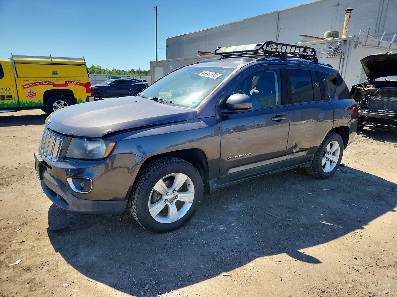 Salvage Jeep Compass Image