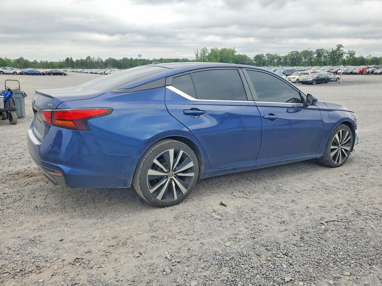 Nissan Altima Sr