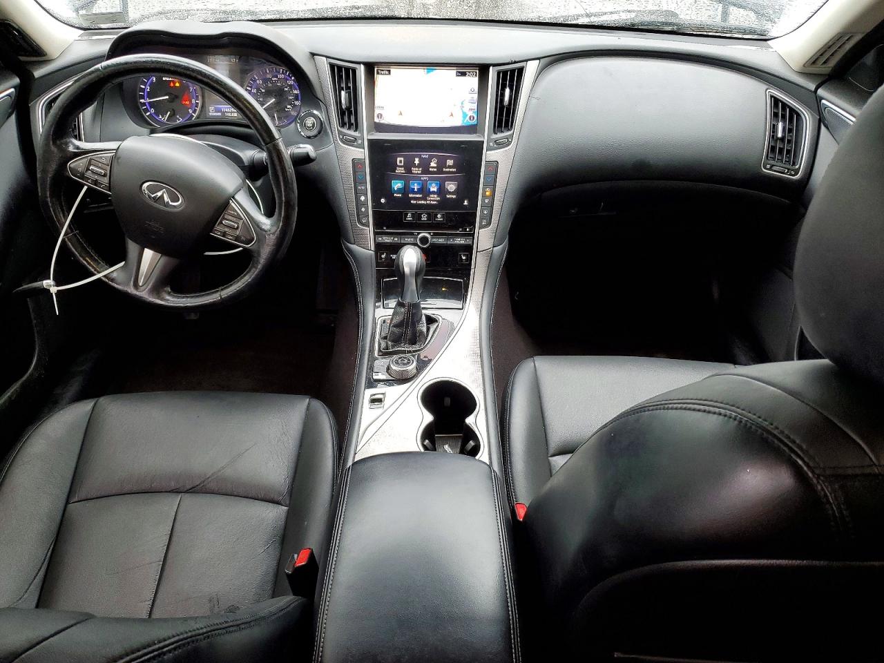 INFINITI Q50 Premium