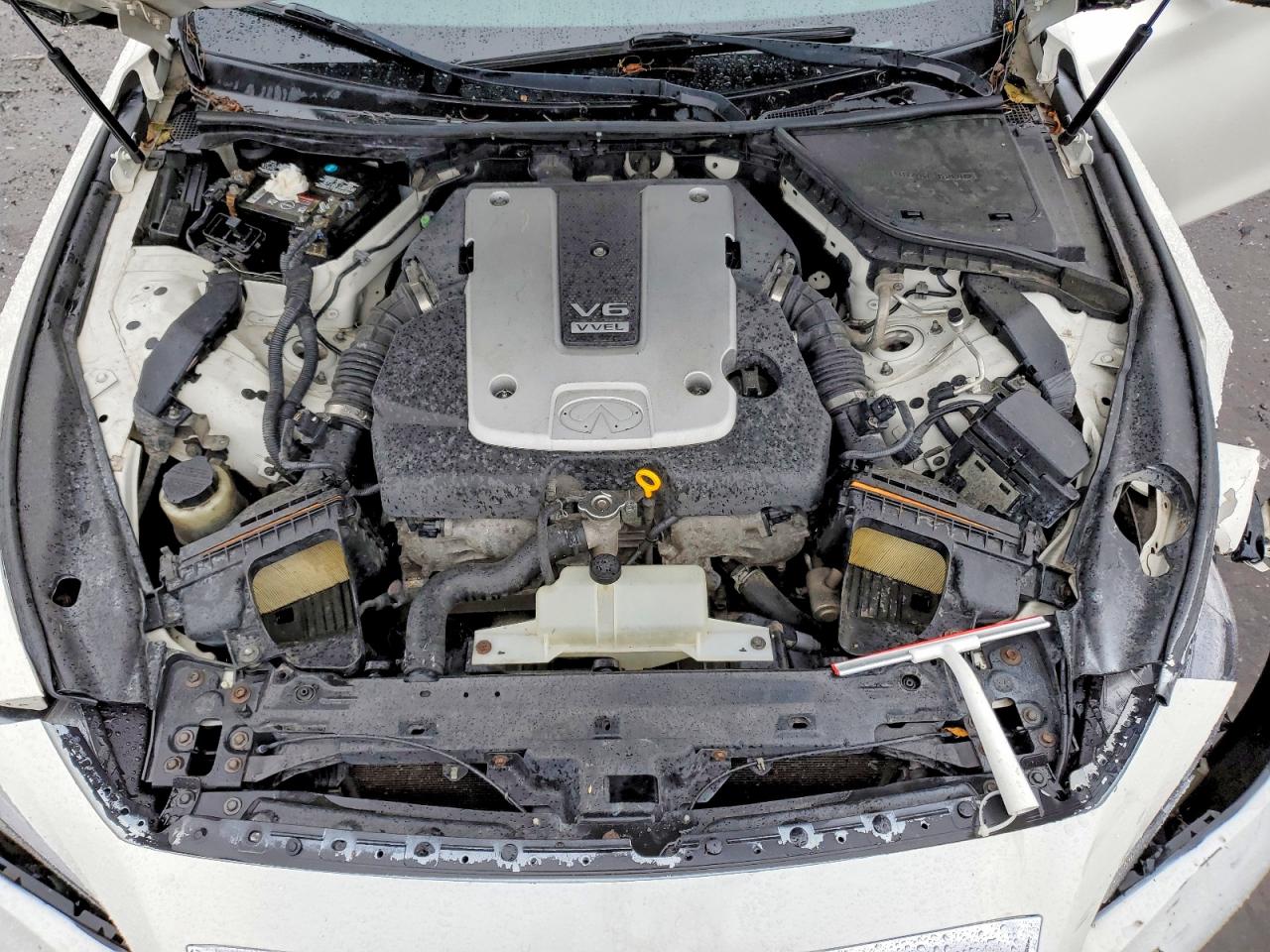 INFINITI Q50 Premium