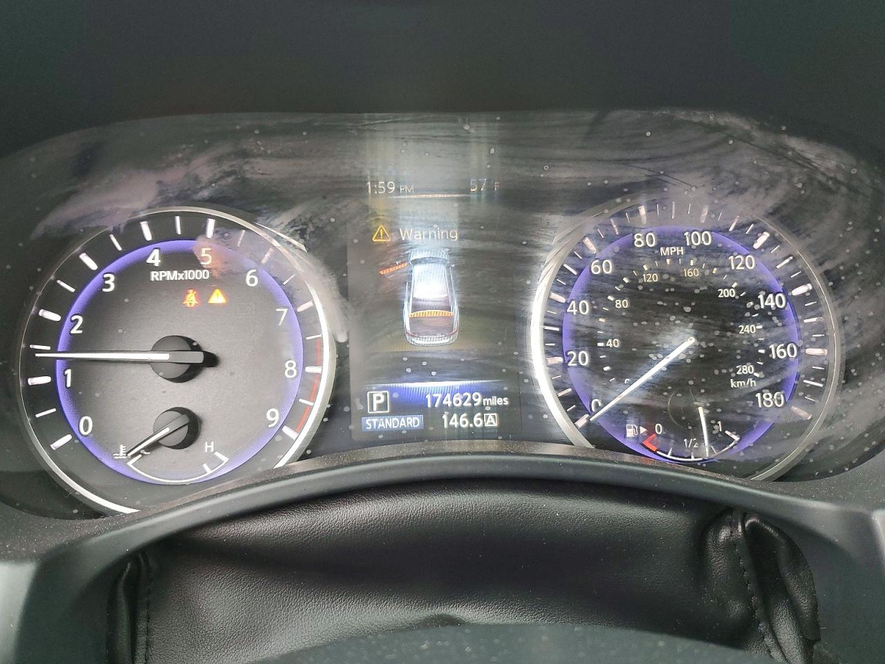INFINITI Q50 Premium