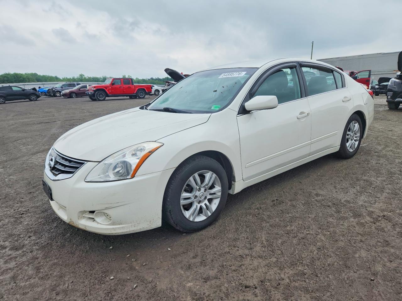Salvage Nissan Altima Image