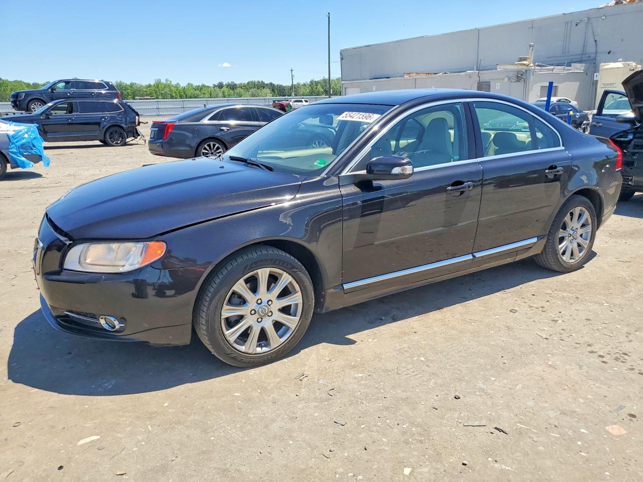 Salvage Volvo S80 Image