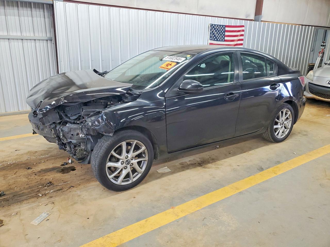 Salvage Mazda Mazda3 Image