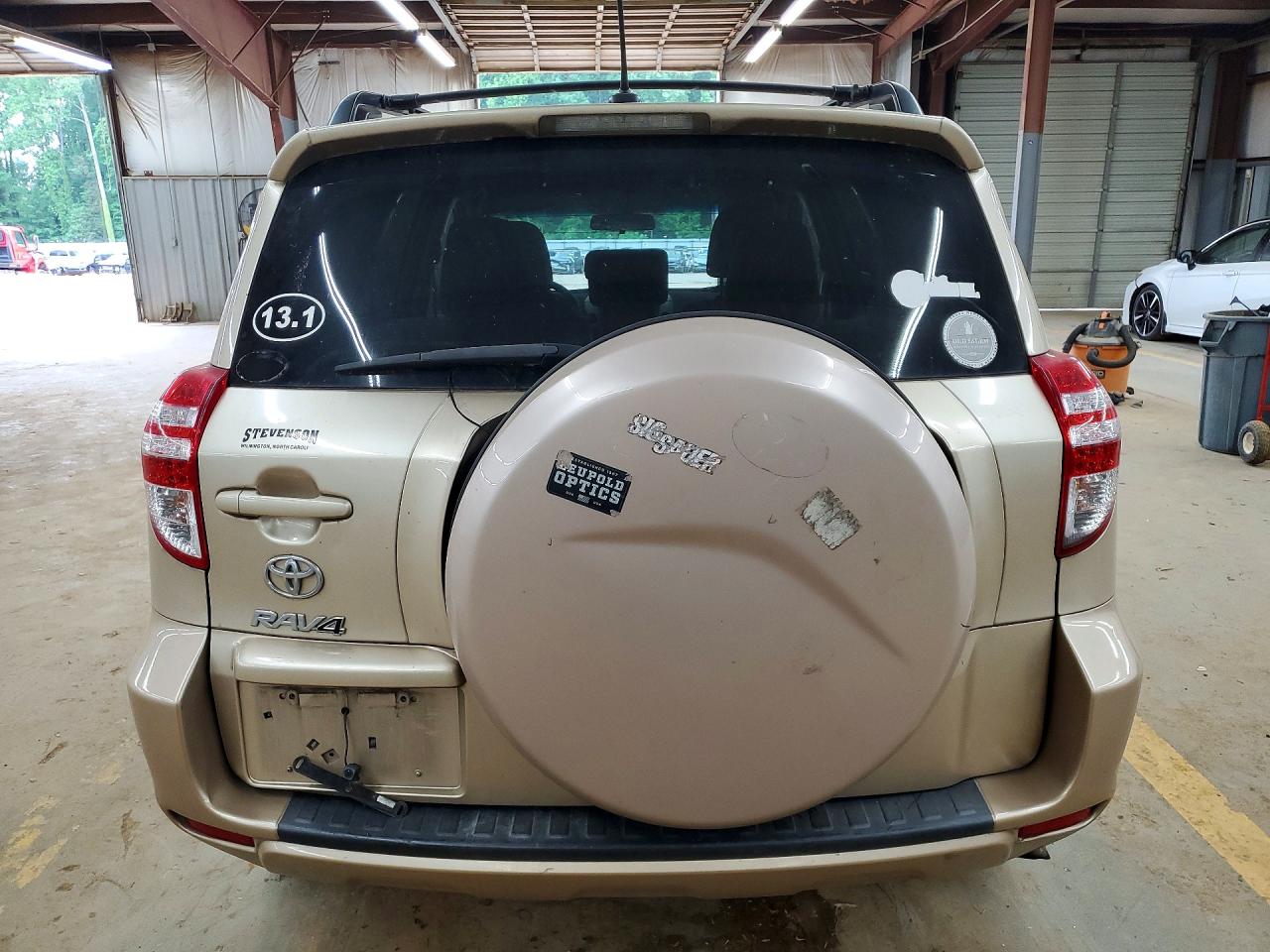Toyota RAV4 Base