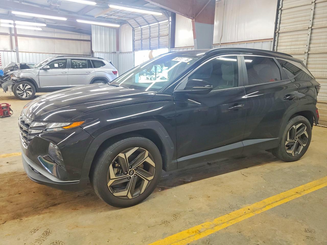 Salvage Hyundai TUCSON Image