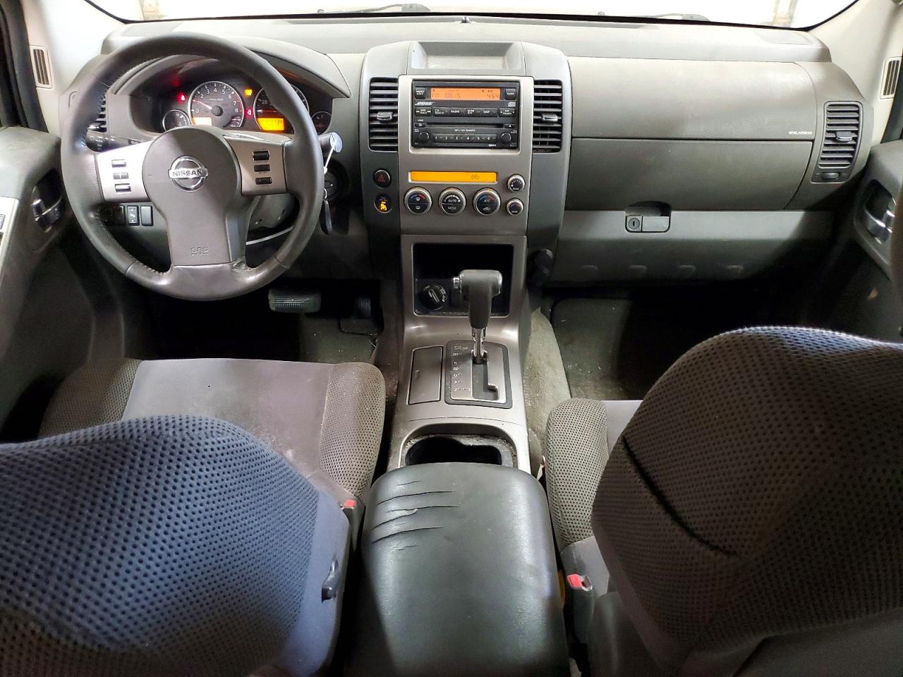 Nissan Pathfinder Xe