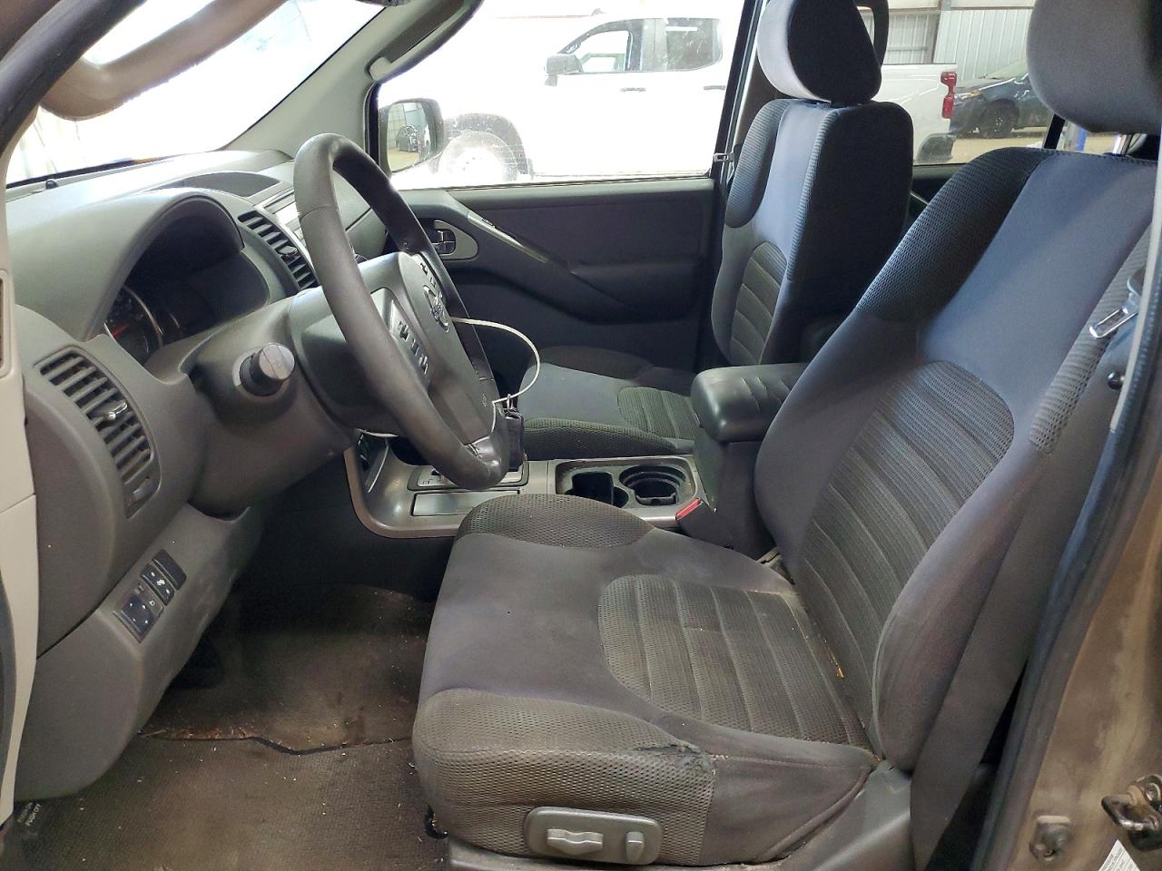 Nissan Pathfinder Xe