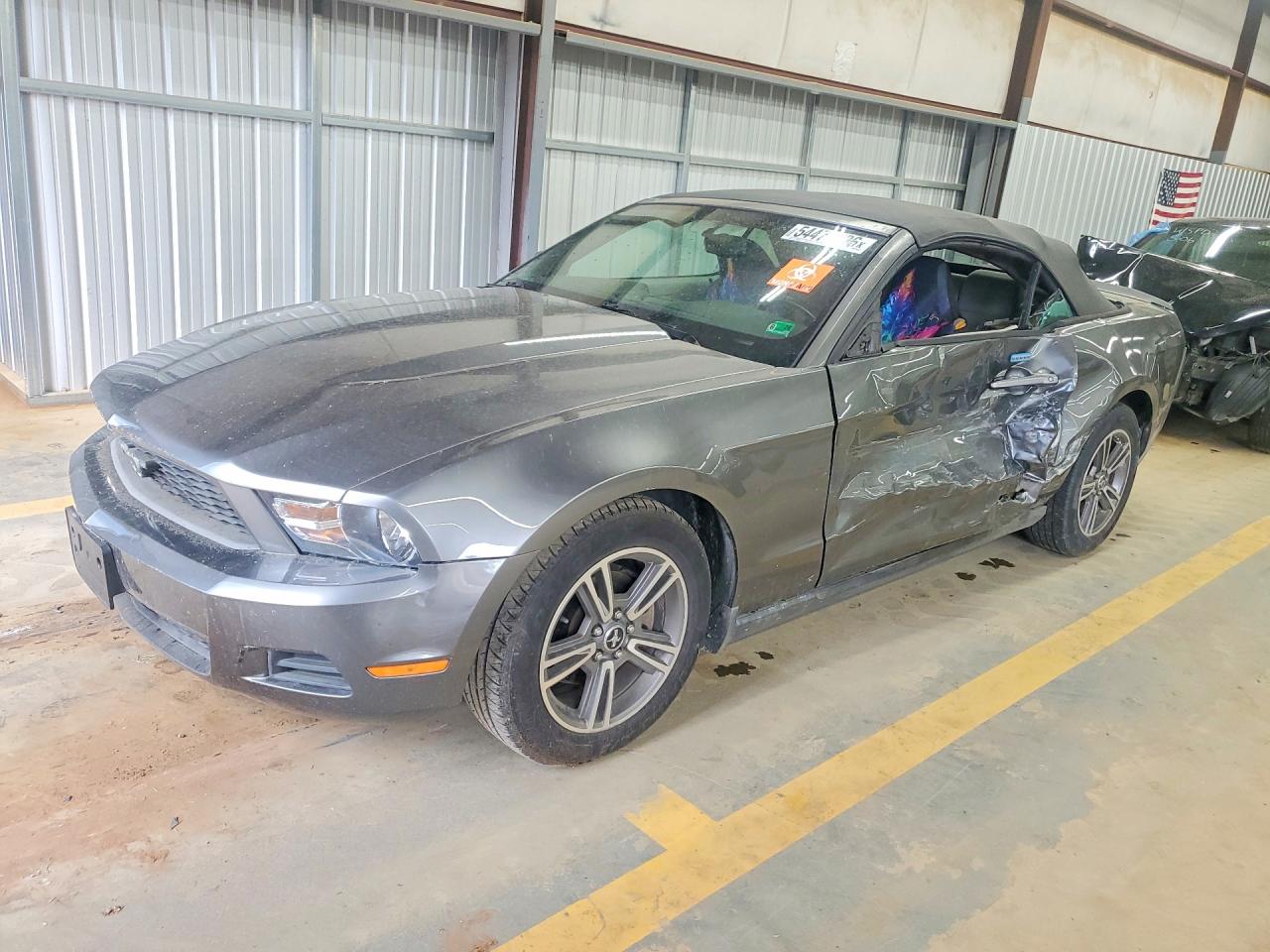 Salvage Ford Mustang Image