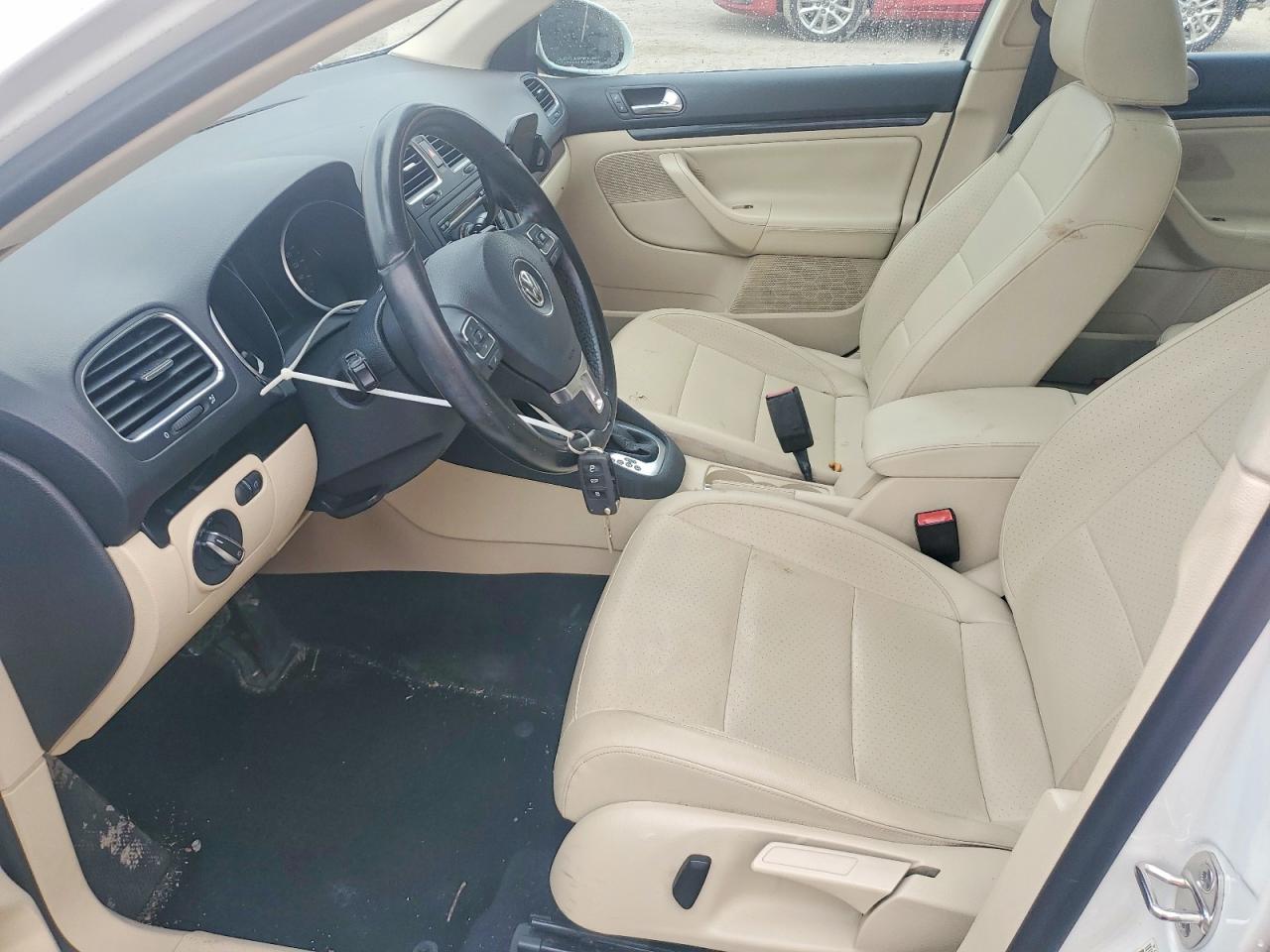 Volkswagen Jetta S