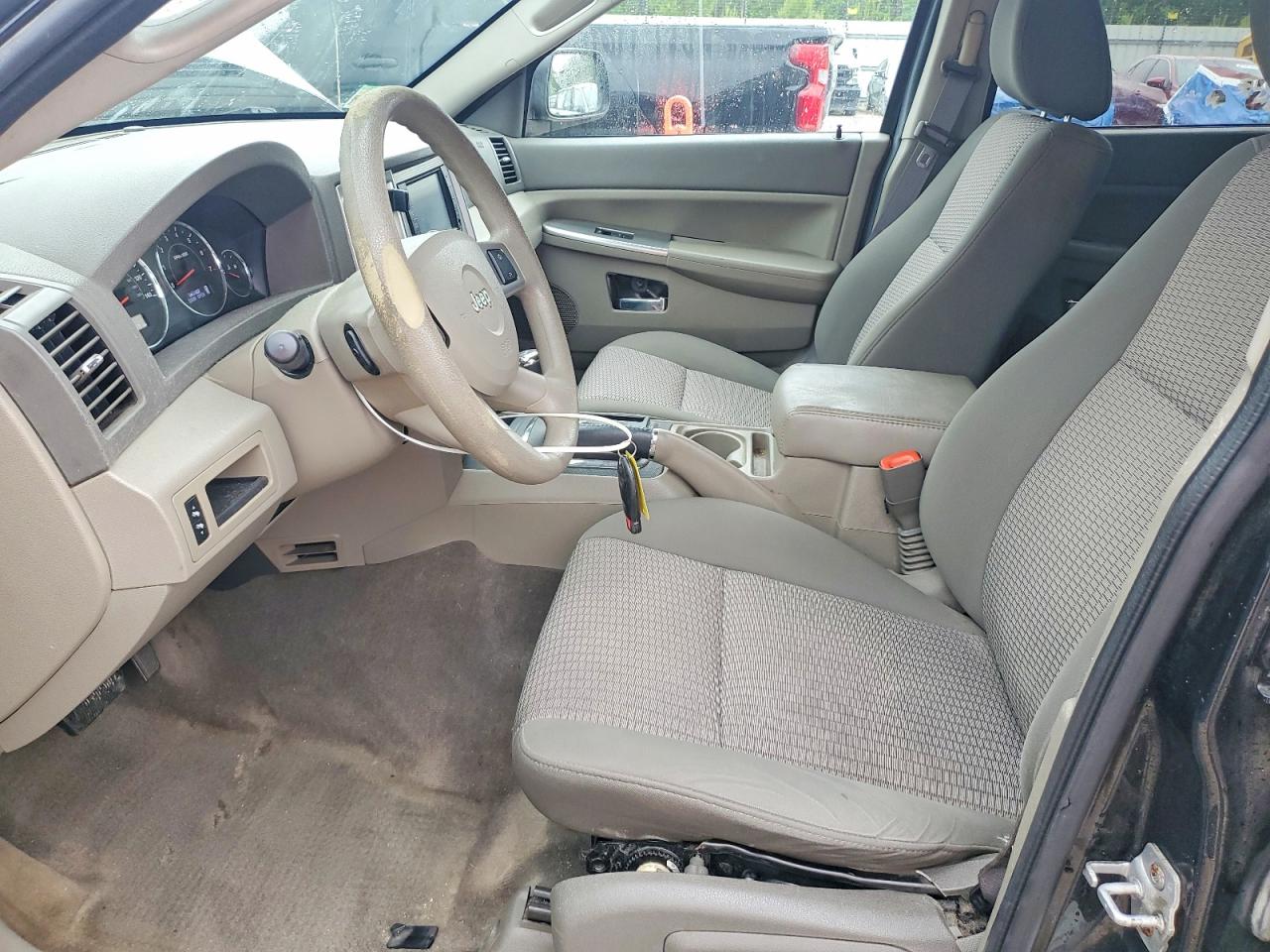 Jeep Grand Cherokee Laredo
