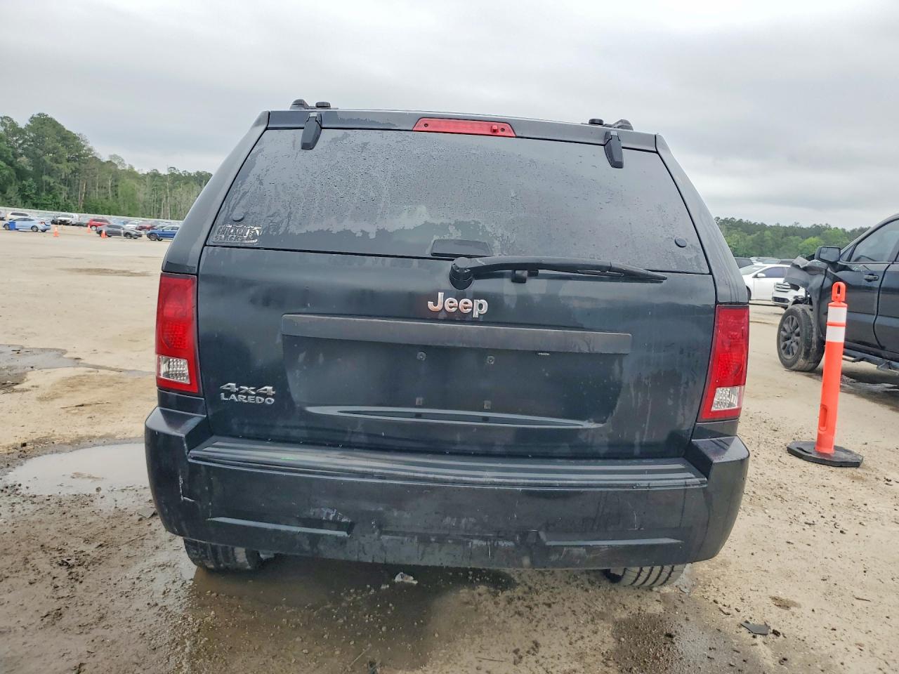 Jeep Grand Cherokee Laredo