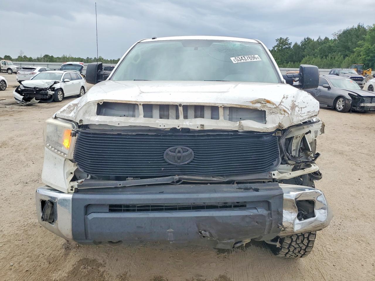 Toyota Tundra Sr5