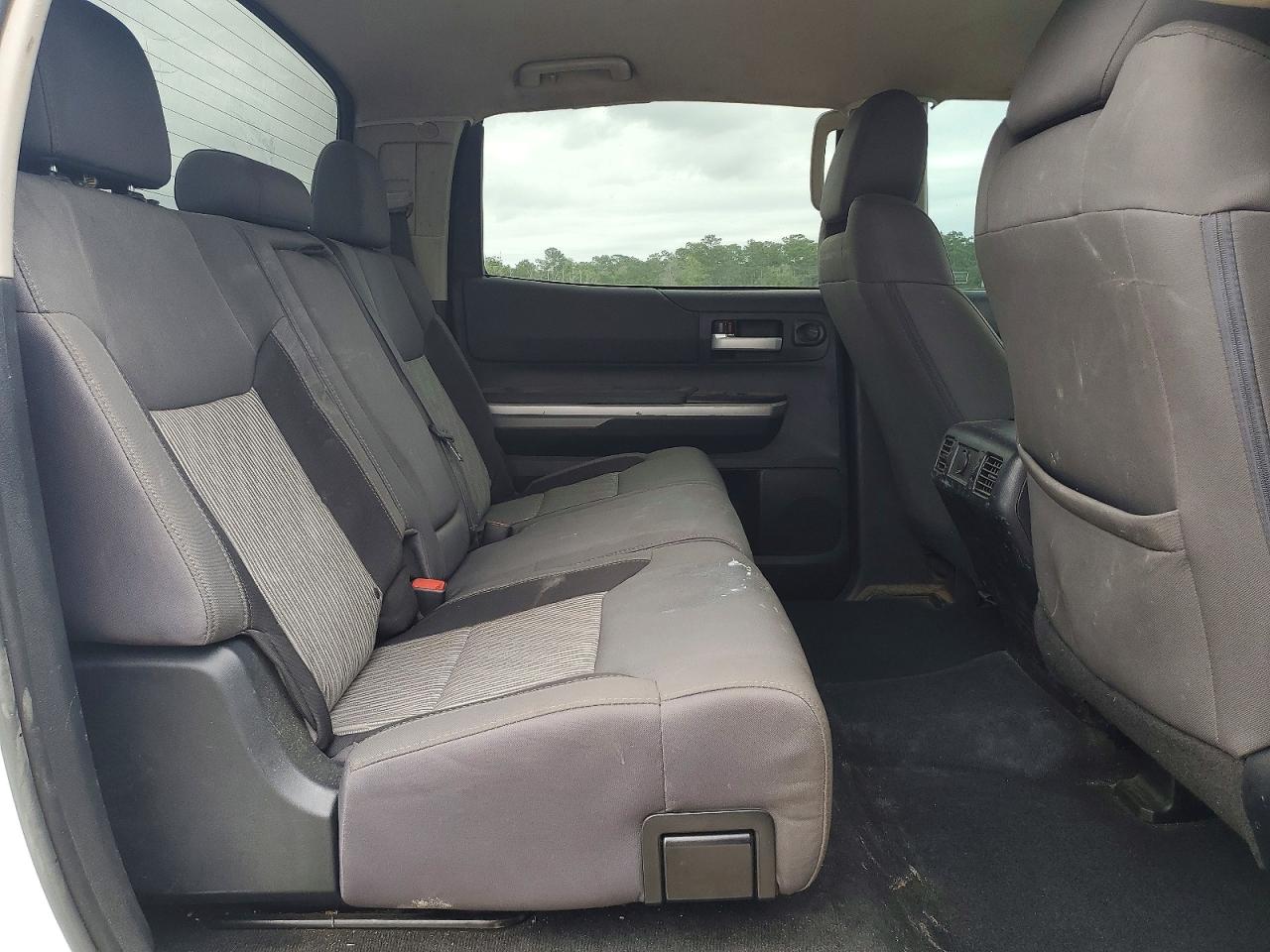 Toyota Tundra Sr5