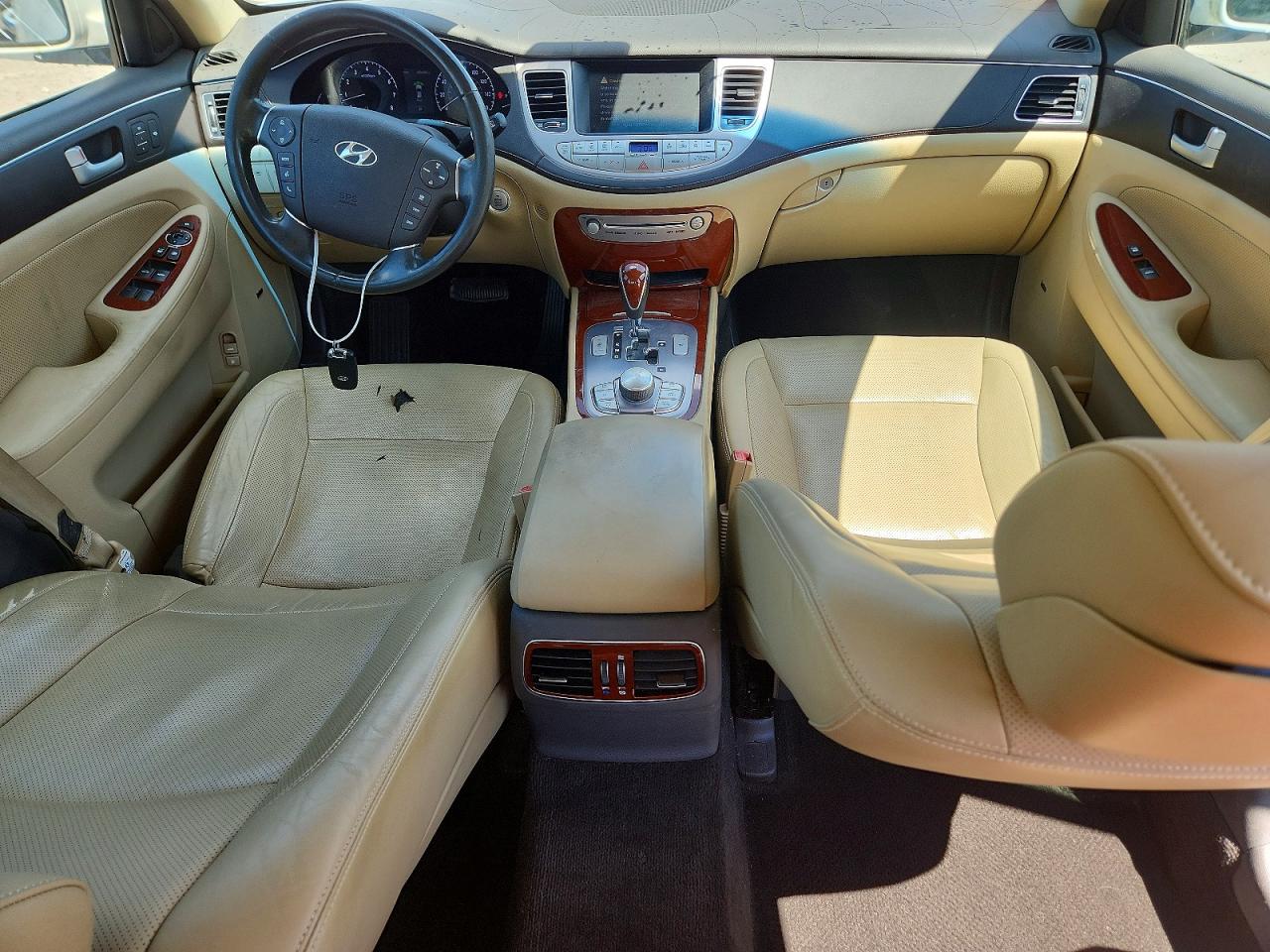 Hyundai Genesis 3.8l