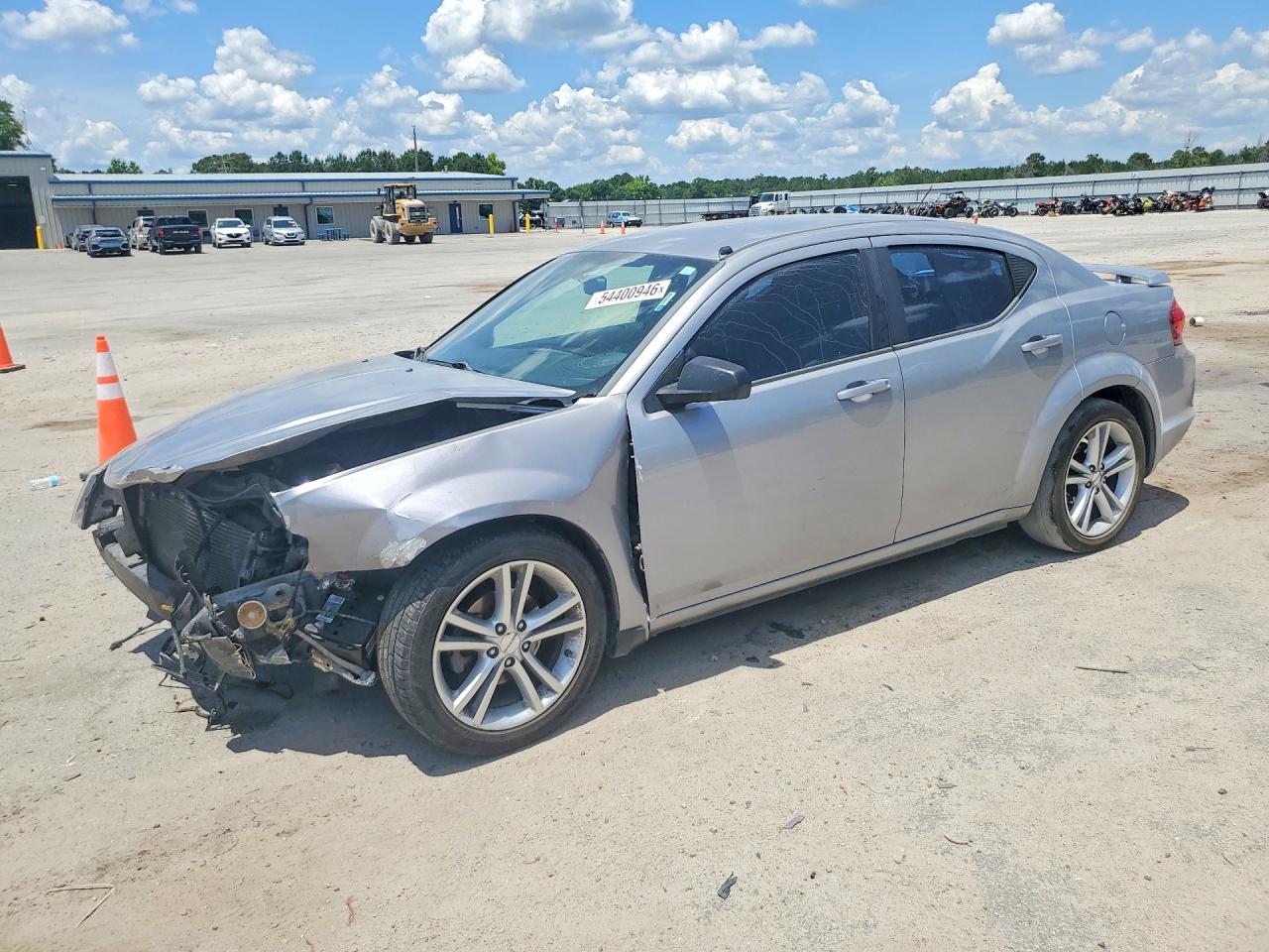 Salvage Dodge Avenger Image